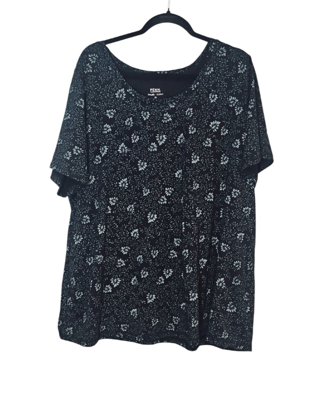 💚 Pennington’s Black/Blue Floral Tee, Size 3X
